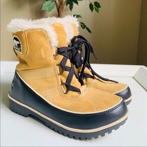 Sorel Tivolli boots